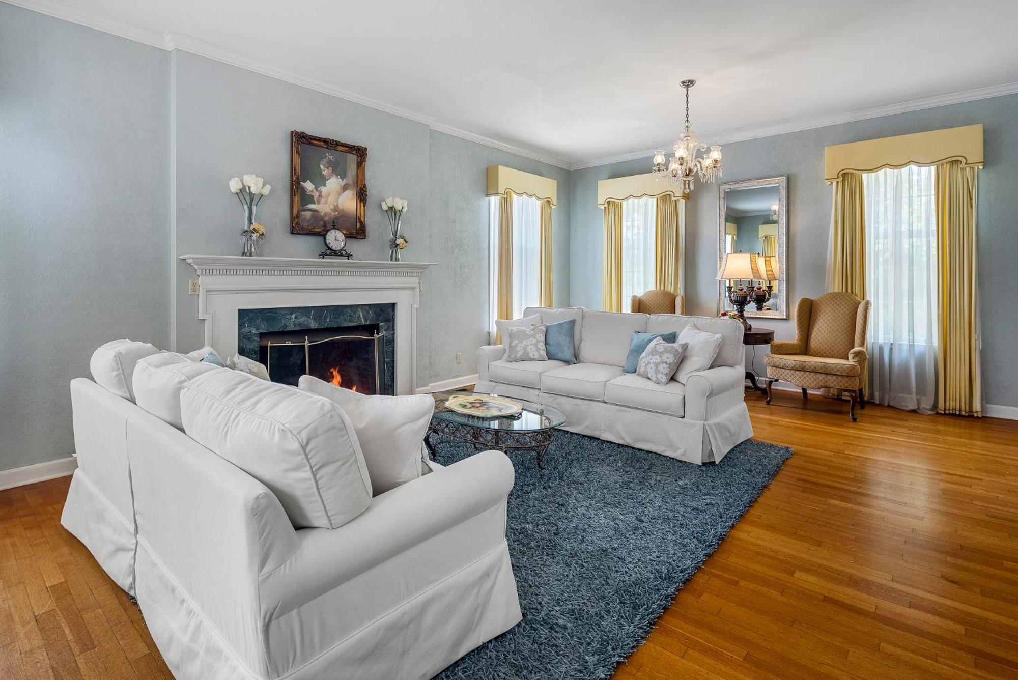 Beland Mansion-Treasured Mist Suite! Fort Smith Exterior photo